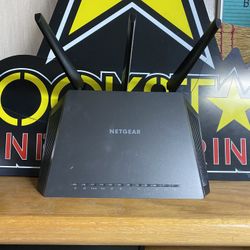 NETGEAR NIGHTHAWK R7000 AC1900 WiFi Router