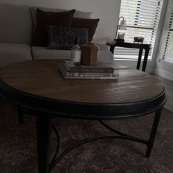 Matching coffee & side tables