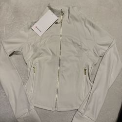 Lululemon Cropped Define Jacket 