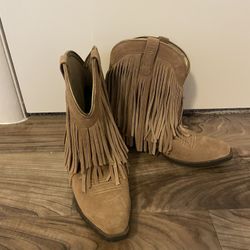 Women’s Boots Size 7