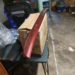 This spoiler came off of 2017 Honda Accord