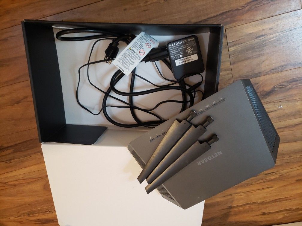 NetGear Nighthawk Ac1900 M7000