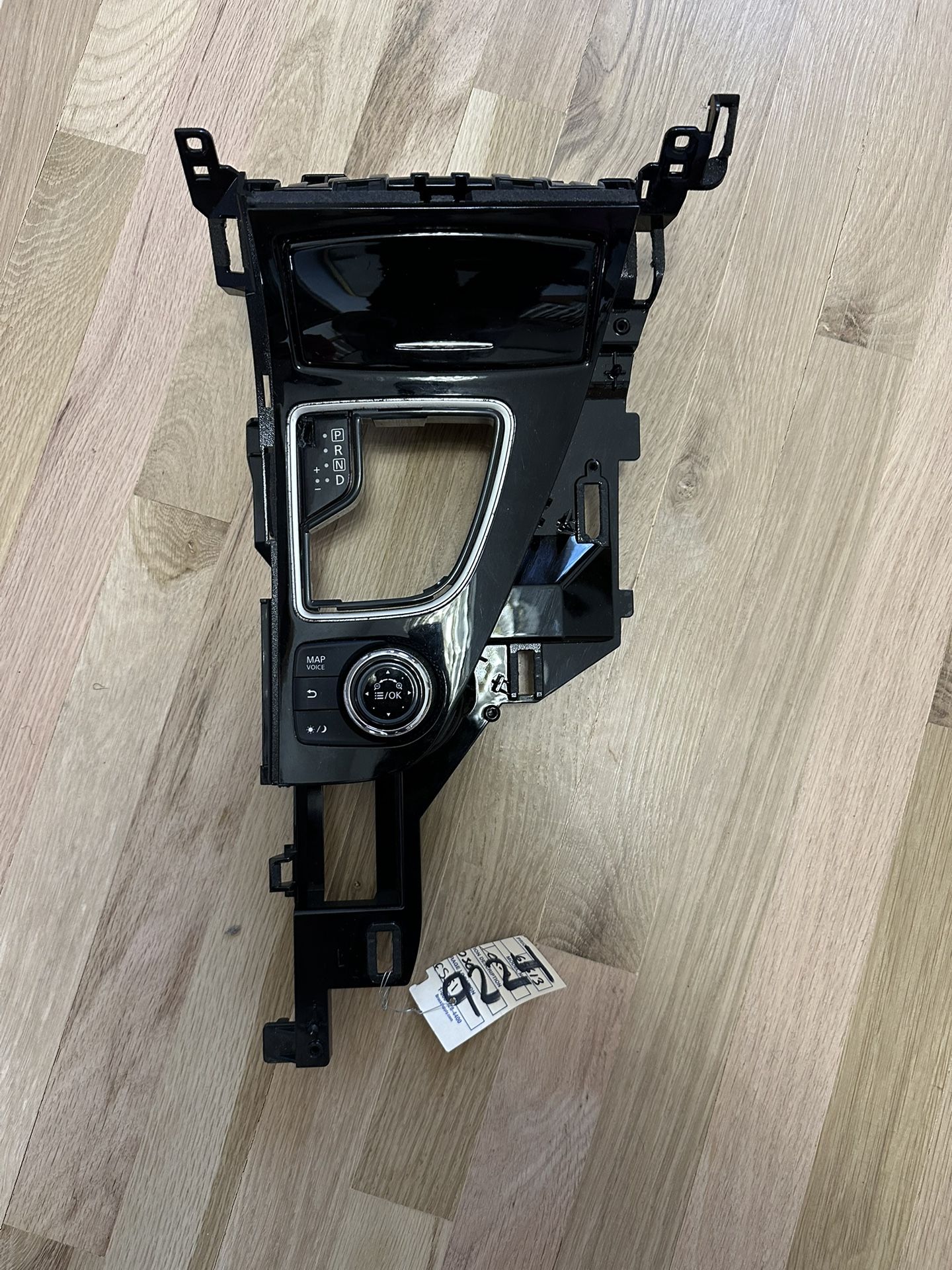 Infiniti Q60 center console trim