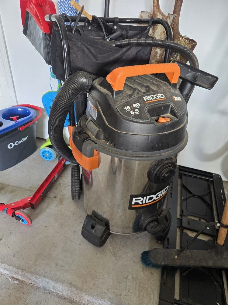 RIDGID 16-Gallon 6.5 Peak HP Wet/Dry Shop Vacuum