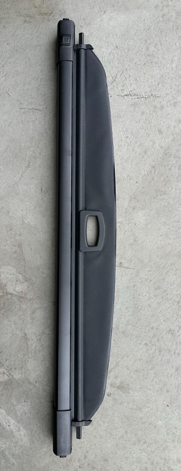 Mercedes Retractable Cargo Cover