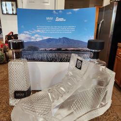 Decanter by Mr. Flower Fantastic