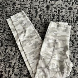 Aerie Camo leggings Size Small