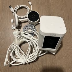 Ring Spotlight Cam Plus, Plug-In | Home or business security with HD video, Two-Way Talk, Color Night Vision, and Security Siren (2022 release) - Whit