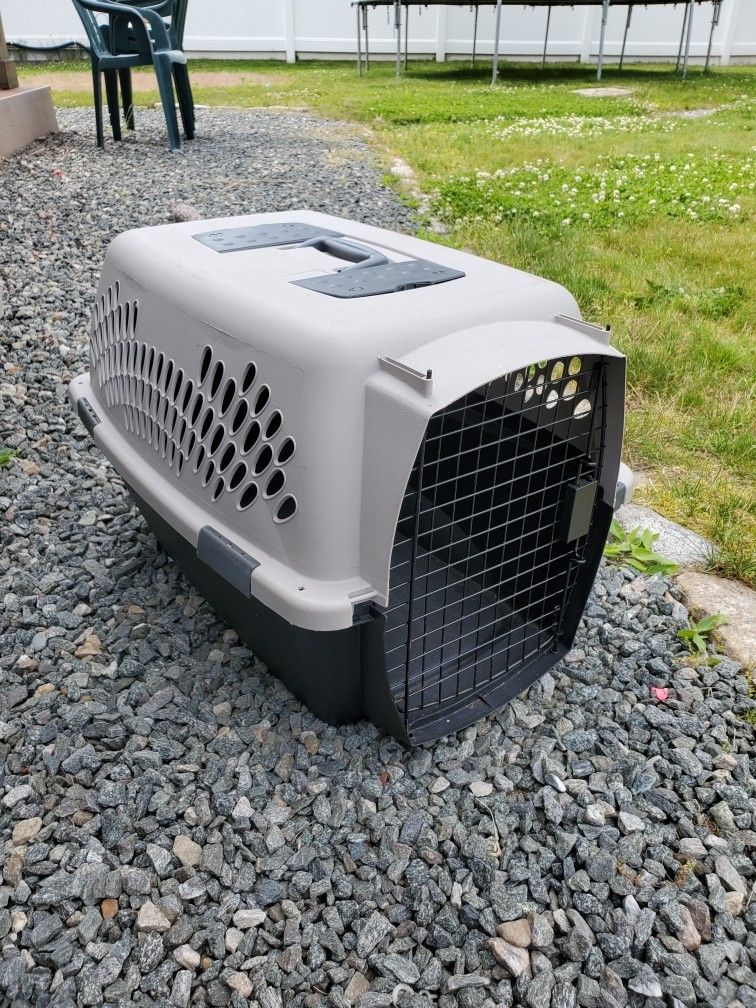 Pet travel Crate