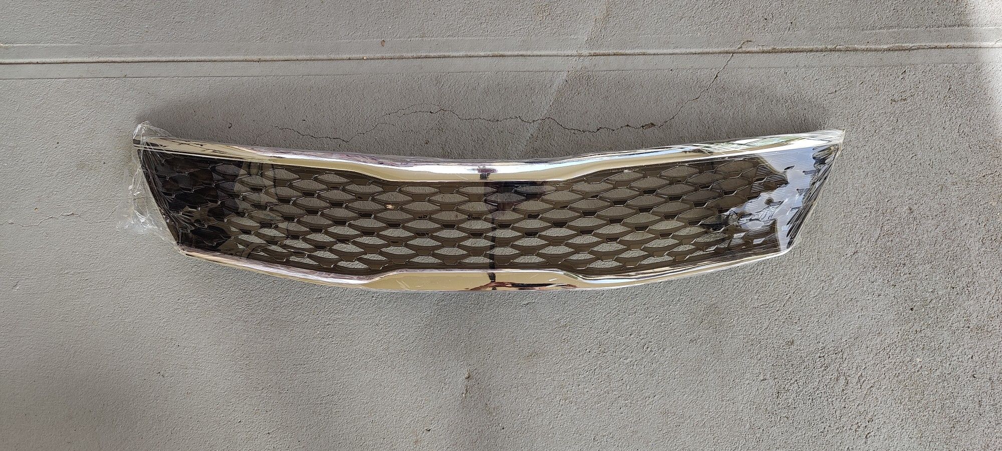Kia Optima S Front Grill