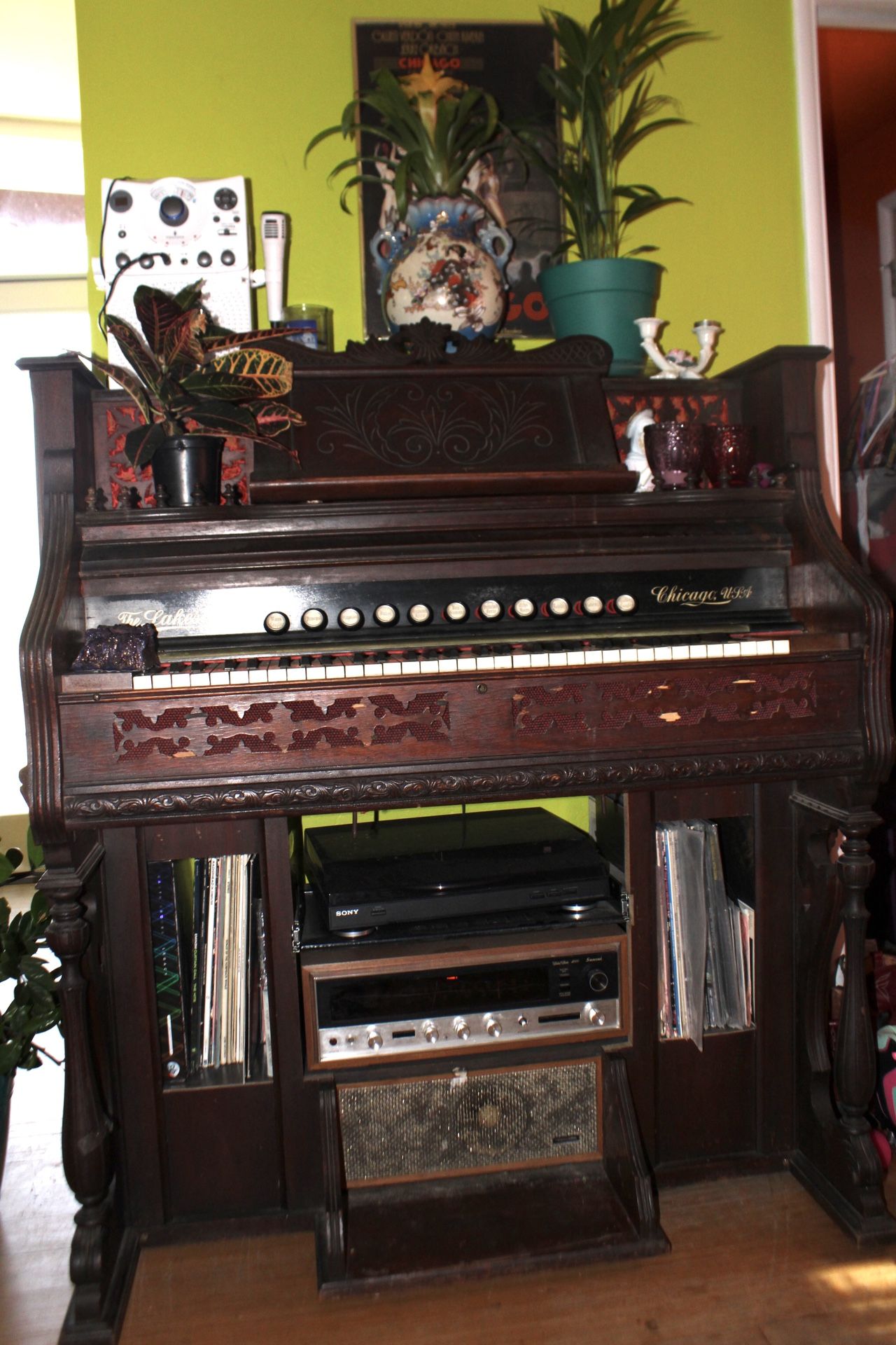Vintage organ record player