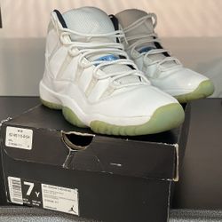 Jordan 11 Legend Blue Size 7