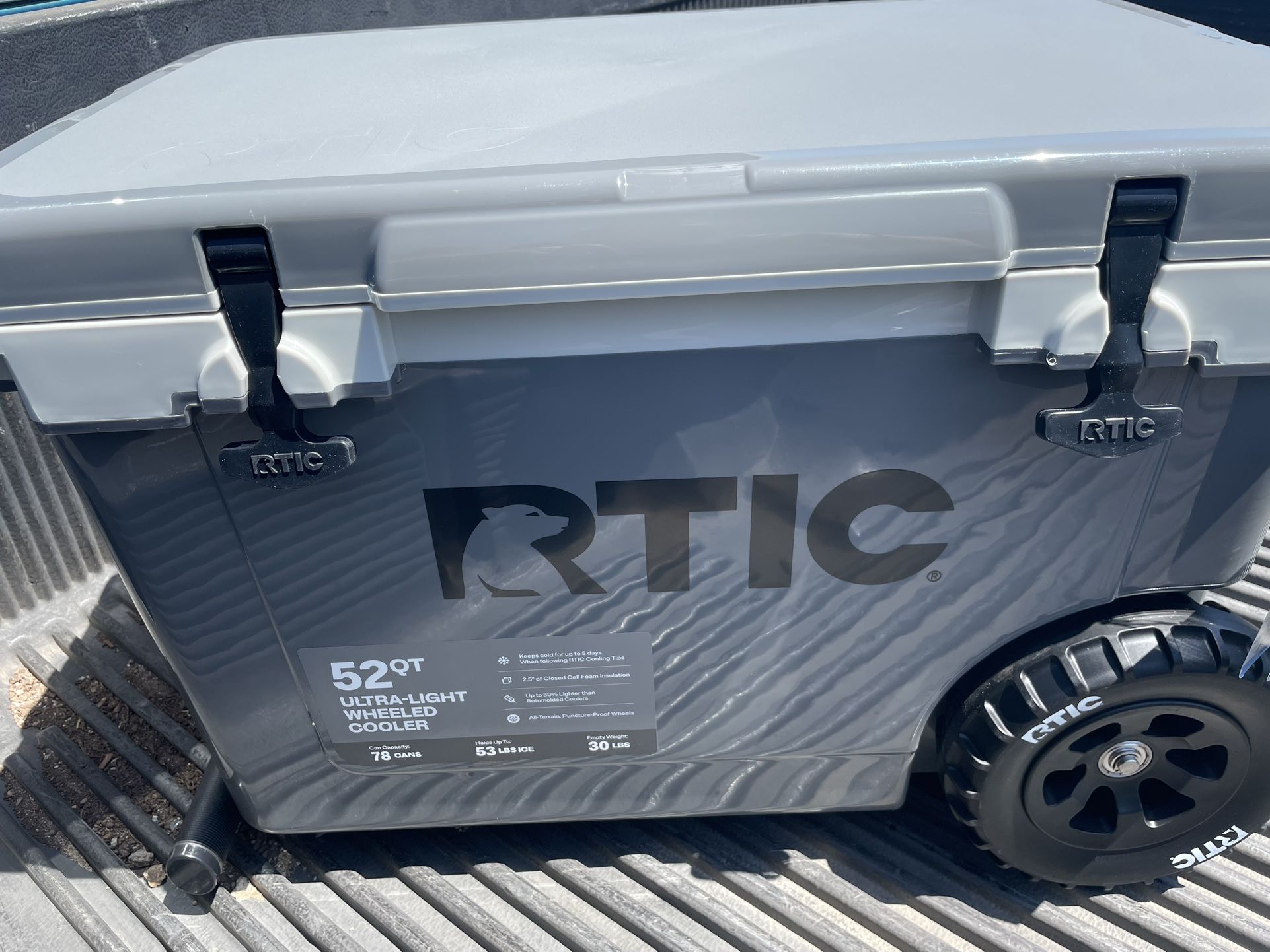 Rtic Cooler 52qt Wheeled