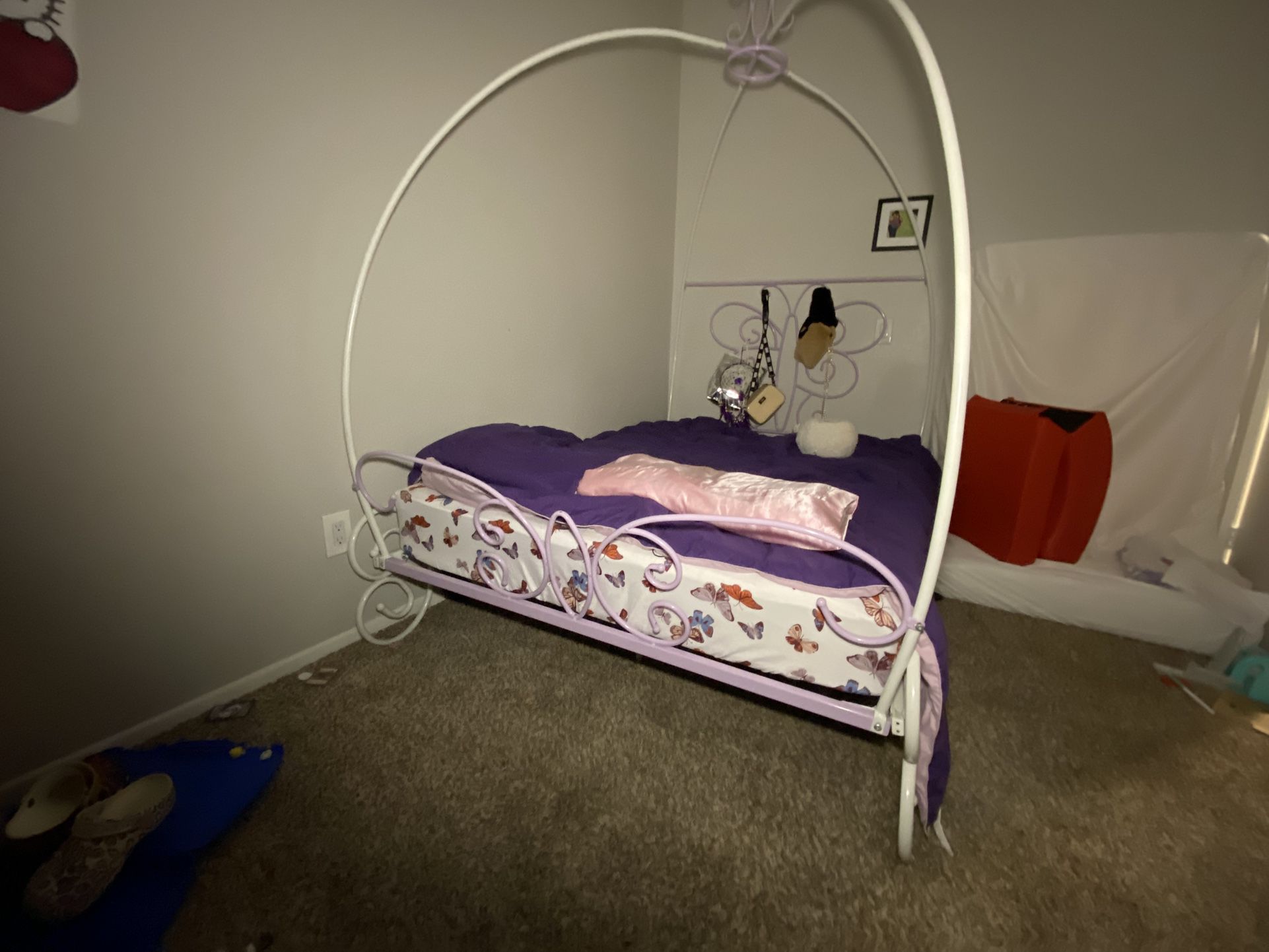 Girls Full Size Canopy Bed 