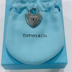 Tiffany & Co - Heart Padlock Charm Pendant 