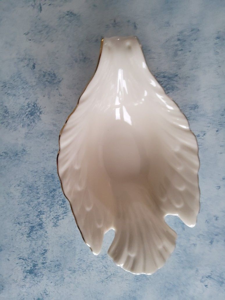 Lenox Dove Dish/circa 1983 With 24k Gold Trim 