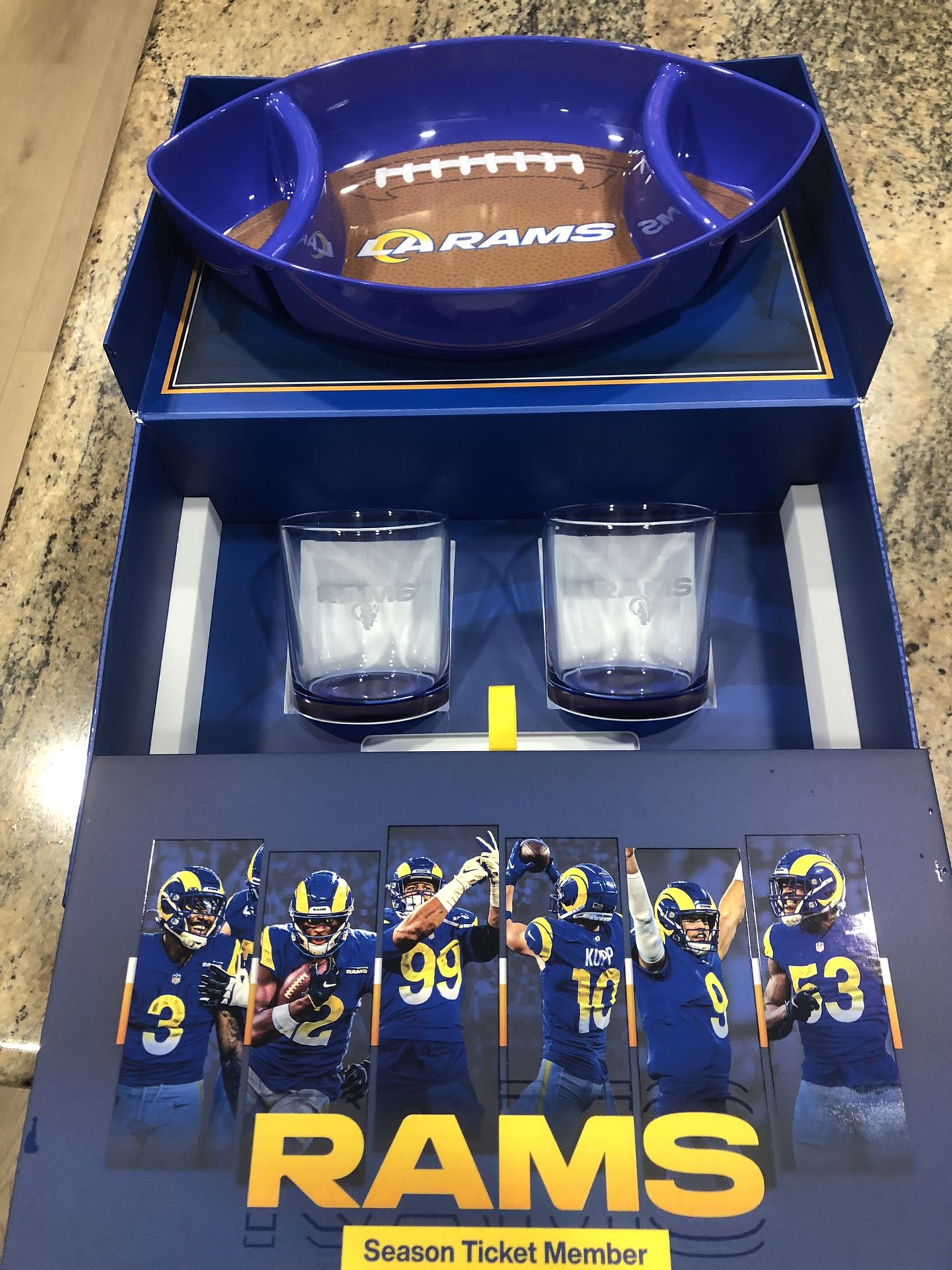 Rams Season Ticket Holder Gift Set