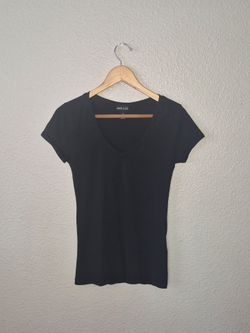 Wetseal Womens Plain Black V-Neck Shortsleeve Size: Medium