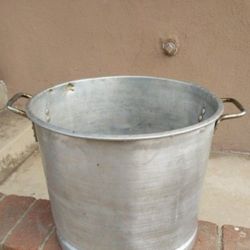 Aluminum cooking pot  15x15  (NO Lid)