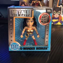 Wonder Woman Metal Die cast Figure