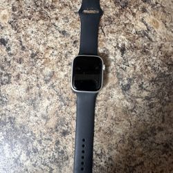 Apple Watch Series 8
