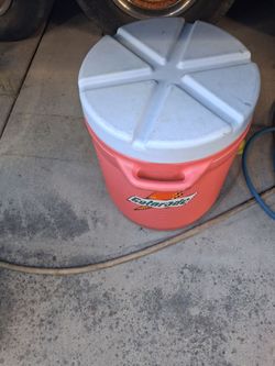 Gatorade Orange Plastic Cooler with Lid