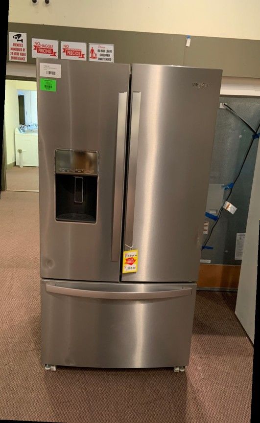 Whirlpool WRF767SDHZ NEW refrigerator ONI for Sale in Jacksonville