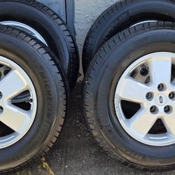 235 70 16 FORD ESCAPE RIMS AND TIRES 
