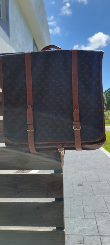 louis vuitton garment bag