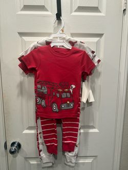 Carters pajama set size 3T/4T