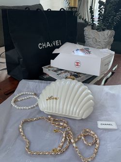 Chanel Gift Box Set for Sale in La Costa, CA - OfferUp