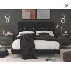 Bed And Dressers 