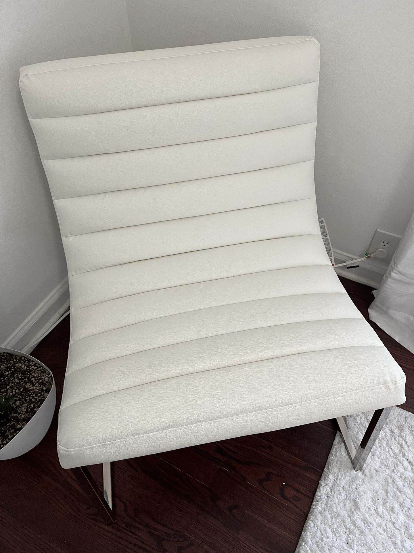 Christopher Knight Parisian Chair-White
