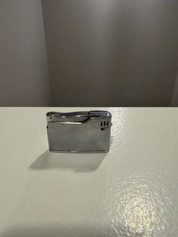 Vintage 1960’s Wide Chrome Pocket Lighter