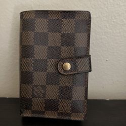 Louis Vuitton Damier Kisslock Wallet