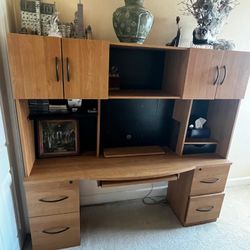 Computer Desk with Storage Cabinets and Shelves