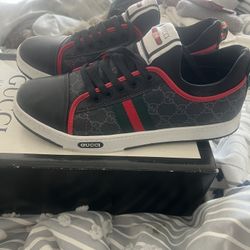 Gucci G75 Low Tops Black And Red