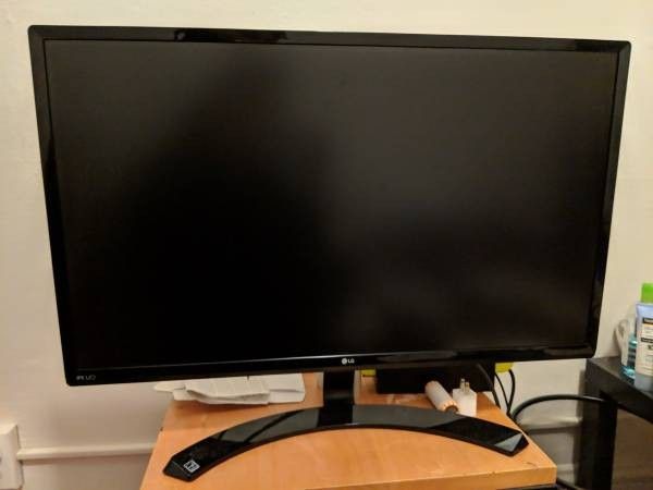 LG MP59HT-P 27" dual HDMI 1920*1080 HD IPS computer monitor with box