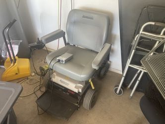 Hoveround Teknique XHD BARIATRIC ELECTRIC WHEELCHAIR 