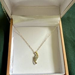 Gold Necklace With Diamond 