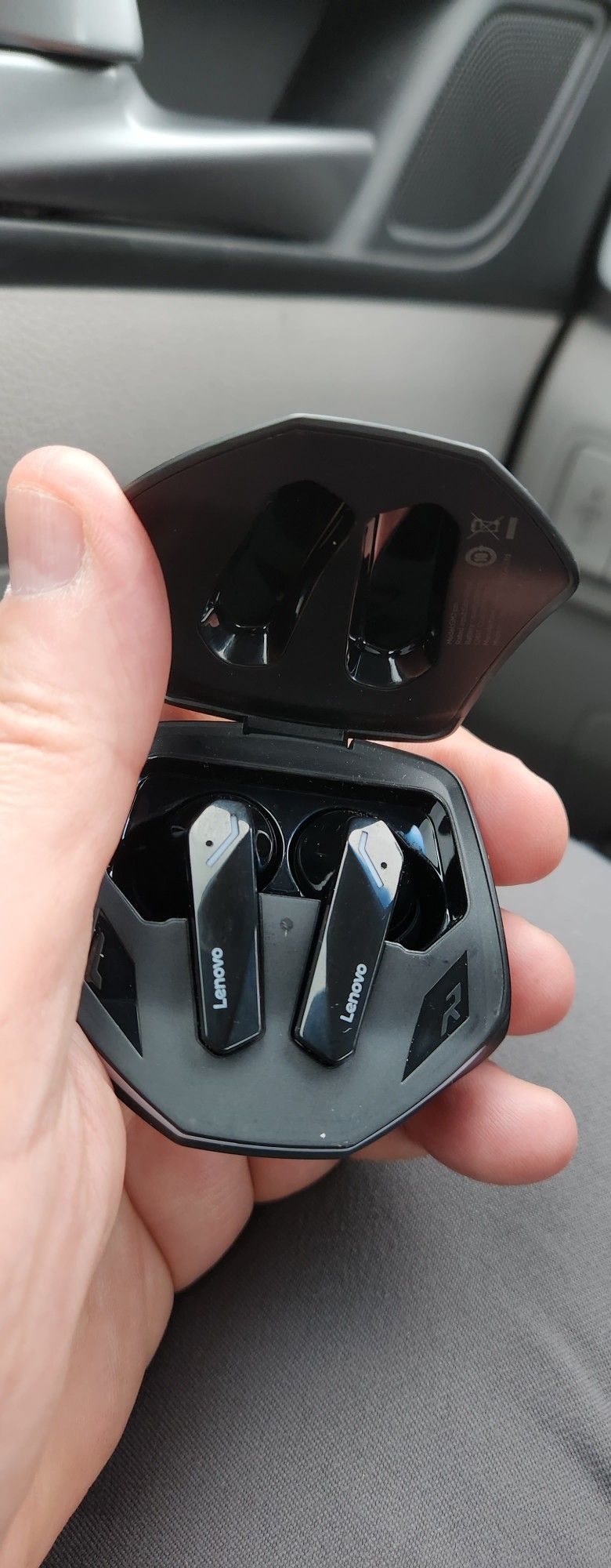 LENOVO WIRELESS EAR BUDS