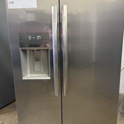 Frigidaire 25.6 cu ft Side-by-Side Refrigerator, Stainless, External Water/Ice Dispenser (GRSS2652AF) 0030