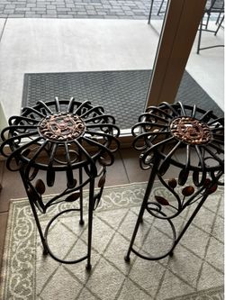 Pair of 24 inch High  Circle  Metal Plant Stand