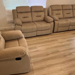 New Recliner Couch, Loveseat And Chair! USB Ports! Includes Free Delivery 🚚! 