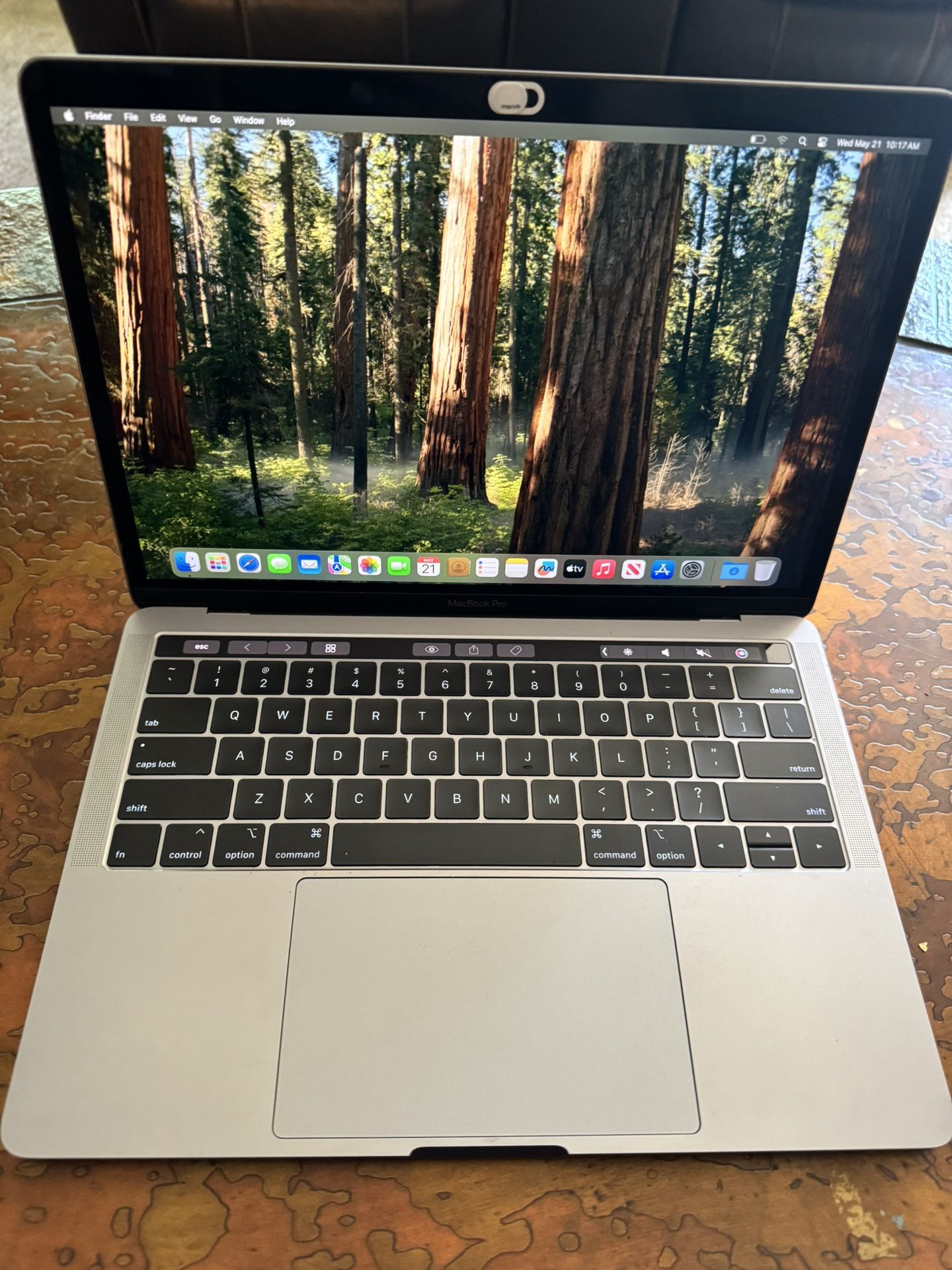 MacBook Pro 2019 (13-inch) w/Touch Bar “No issues”