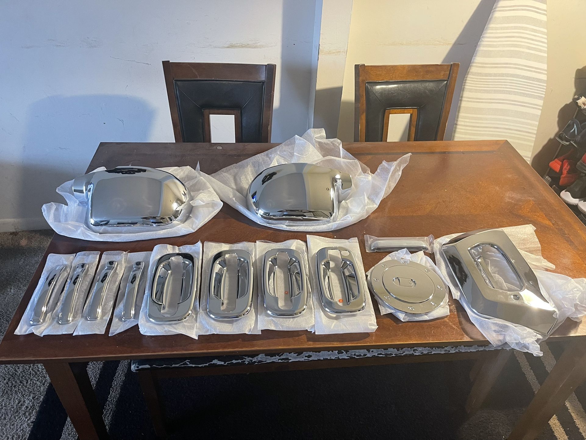 Chevy Avalanche Chrome Full Mirror + 4 Door Handles W/O PSG KH + Gas Cover
