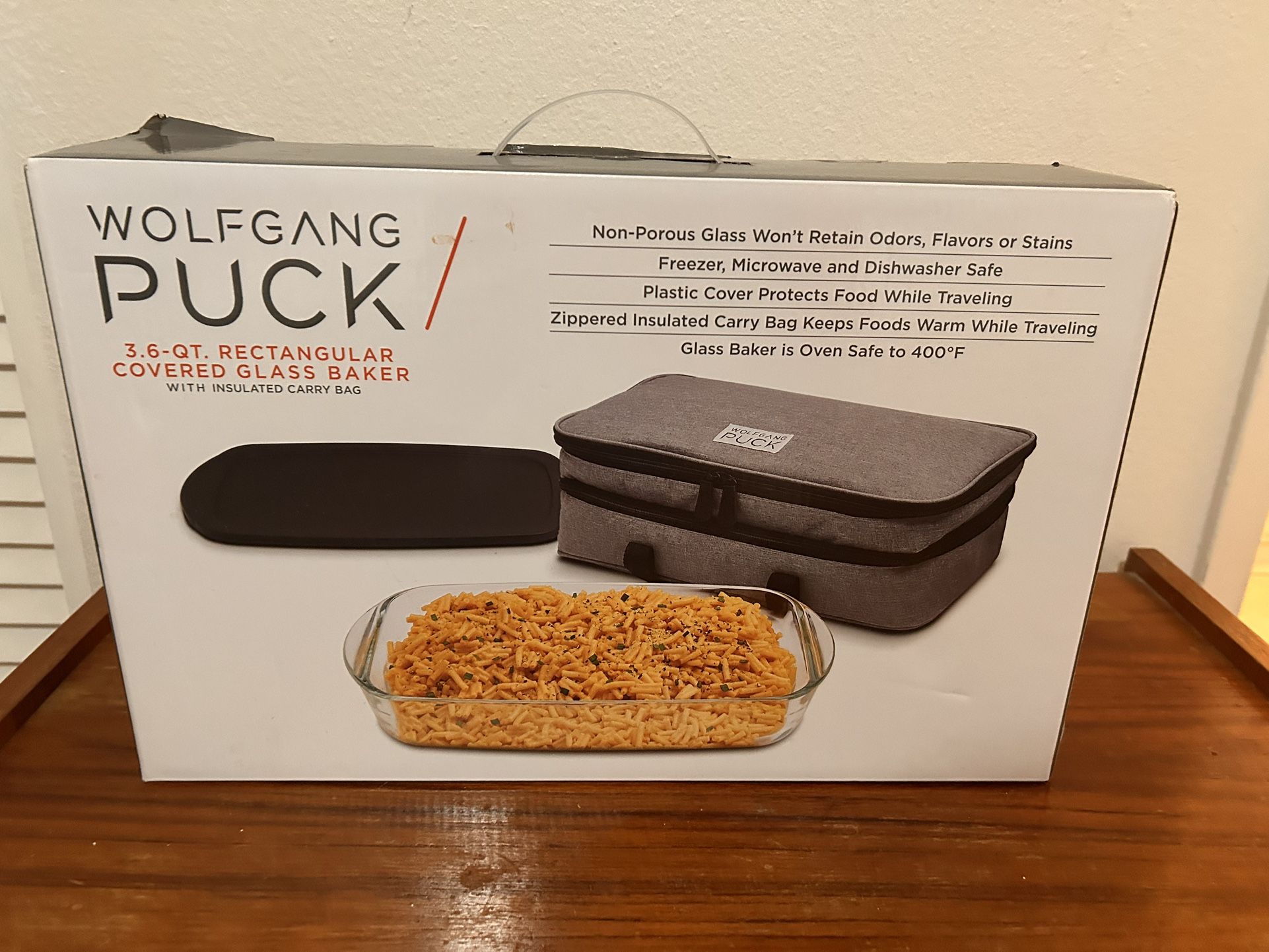 Wolfgang Puck 3.6 Quart Rectangular Covered Glass Baker with Insulated Carry Bag