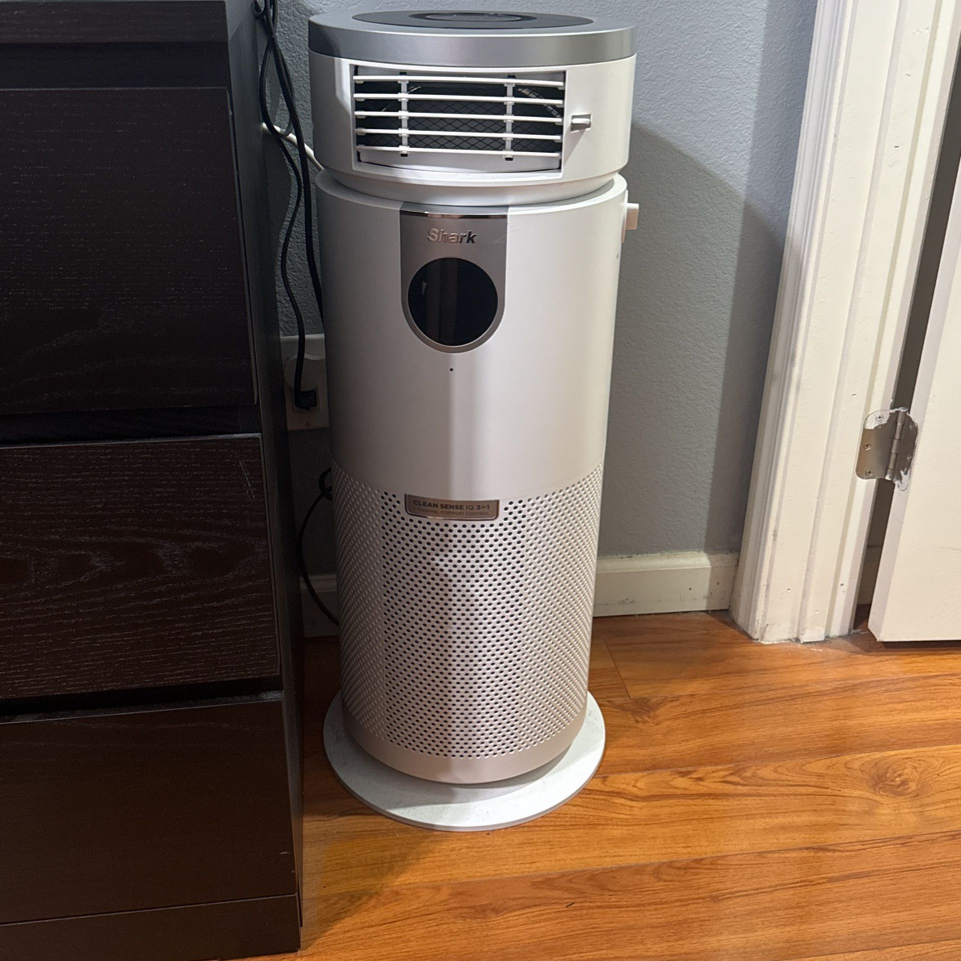 Shark HC502 3-in-1 Clean Sense Air Purifier MAX, Heater & Fan, HEPA Filter, 1000 Sq Ft, Oscillating, Large Rooms, Kitchens,