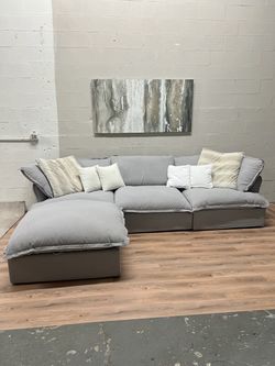 Light gray cloud sectional (NEW SETS)