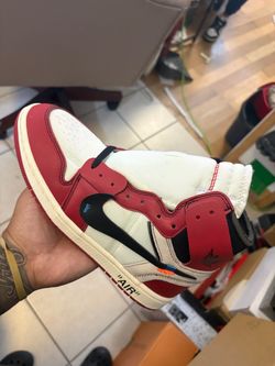 OFF WHITE JORDAN 1